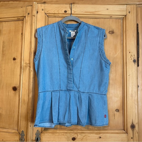 Levi's Vintage Y2K Women’s Ruffle Denim Blouse Cotton Size M $89 - Picture 1 of 6